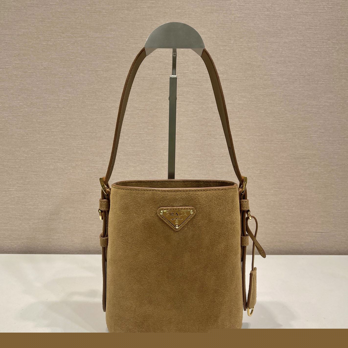 Pra*a top handle bags